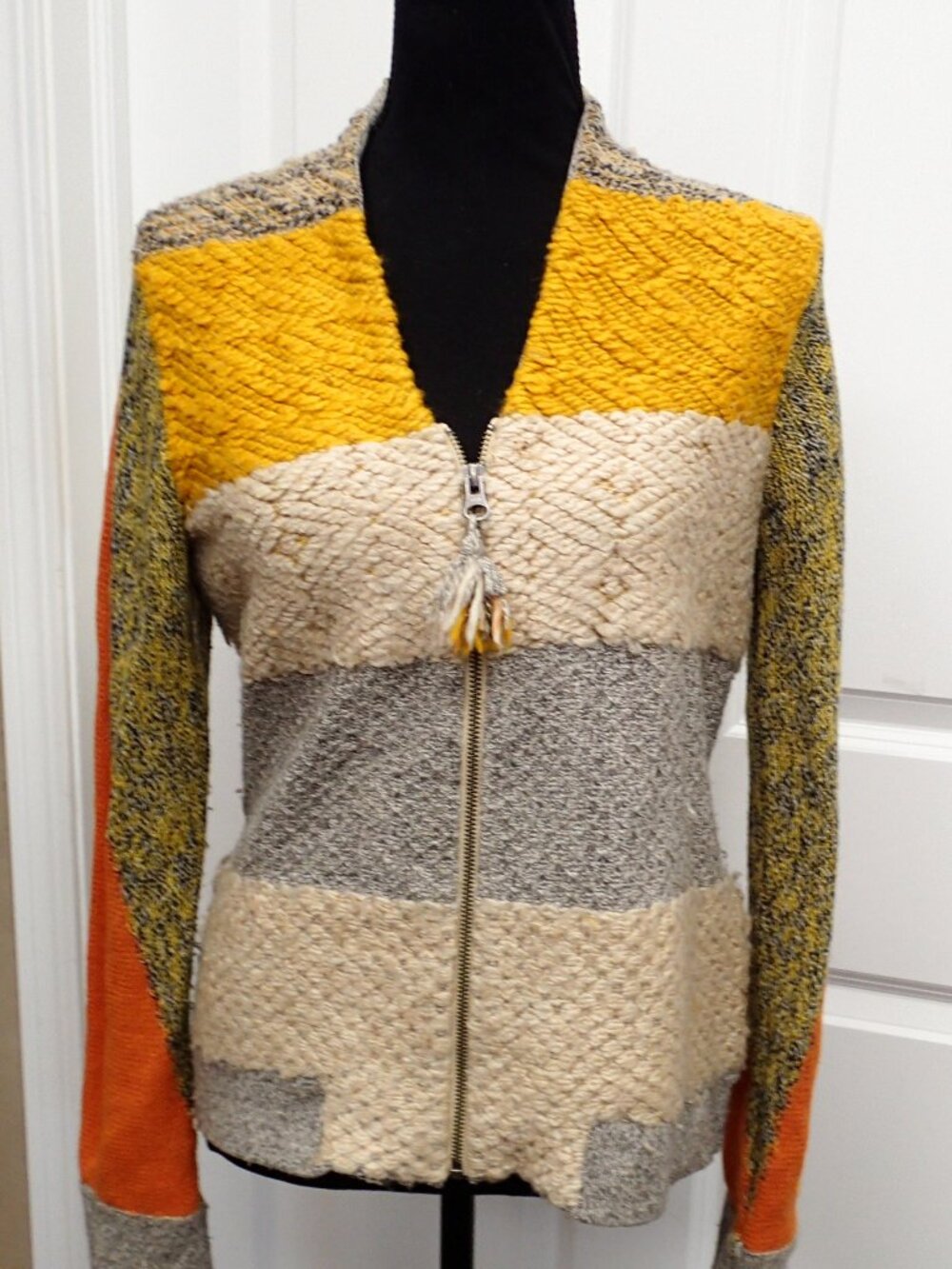 Change of the Mood Women's Sweater Size Medium